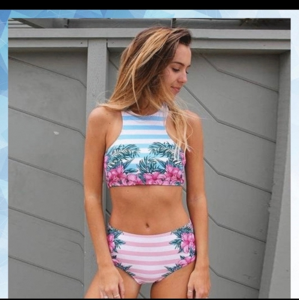 Cupshe Bikini Set - Picture 2 of 7